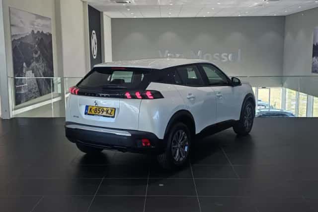 Peugeot 2008 (2021) thumbnail 6