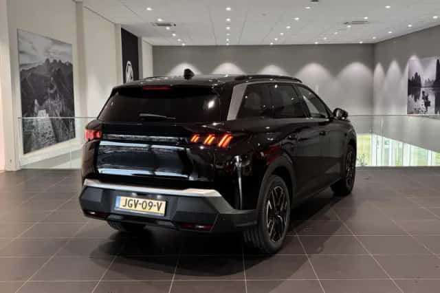 Peugeot 5008 (2025) thumbnail 6
