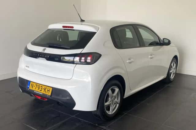 Peugeot 208 (2021) thumbnail 2