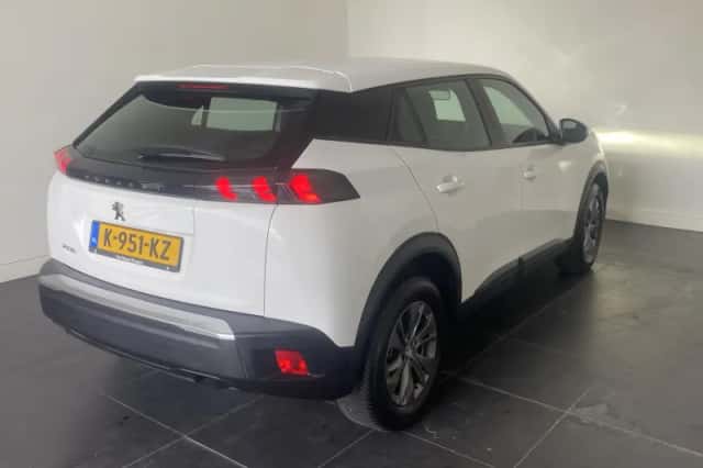 Peugeot 2008 (2021) thumbnail 2