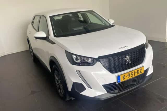 Peugeot 2008 (2021) thumbnail 5