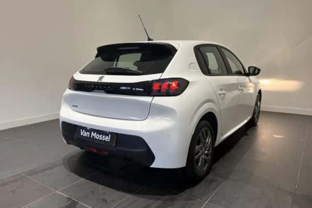 Peugeot 208 (2022) thumbnail 4