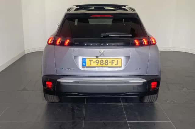 Peugeot e-2008 (2023) thumbnail 5