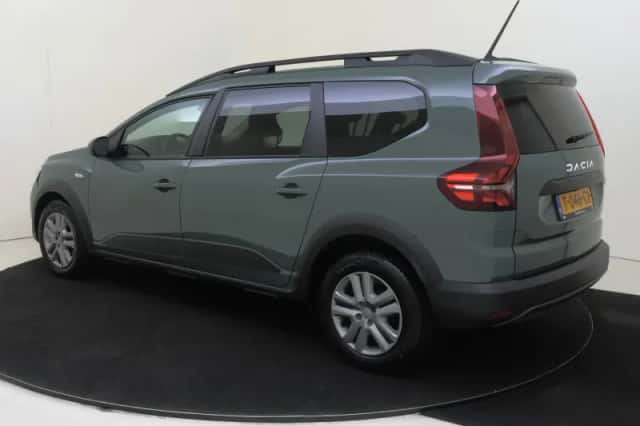 Dacia Jogger (2023) thumbnail 3