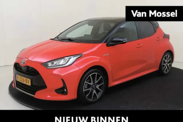 Toyota Yaris (2020) thumbnail 1