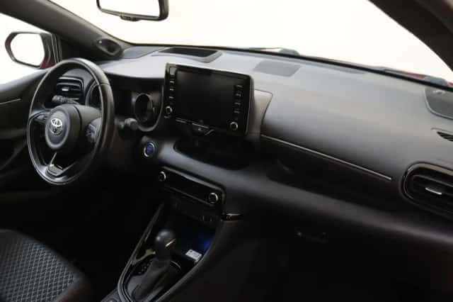 Toyota Yaris (2020) thumbnail 5
