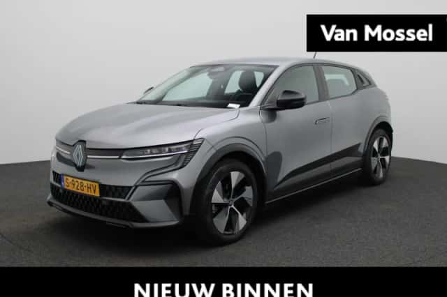 Renault Mégane E-Tech (2023) thumbnail 1