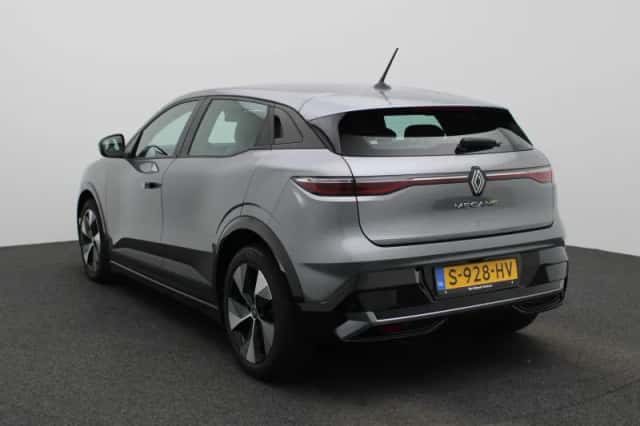 Renault Mégane E-Tech (2023) thumbnail 2