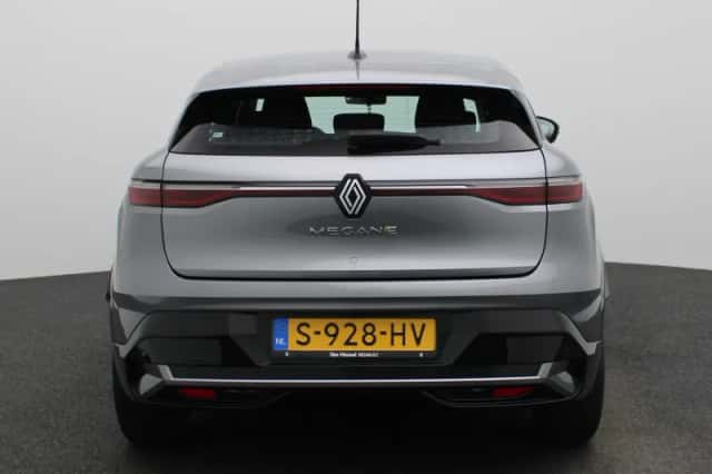 Renault Mégane E-Tech (2023) thumbnail 5