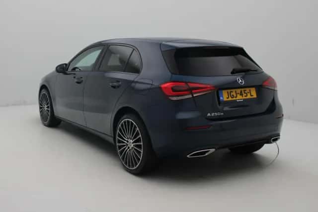 Mercedes-Benz A-Klasse (2021) thumbnail 2