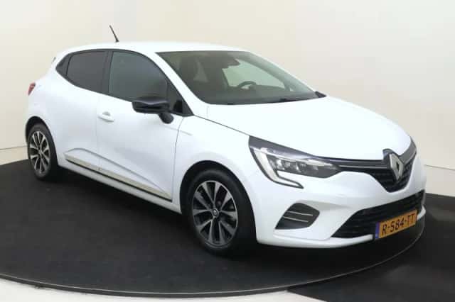 Renault Clio (2022) thumbnail 2