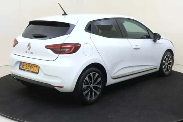 Renault Clio (2022) thumbnail 4