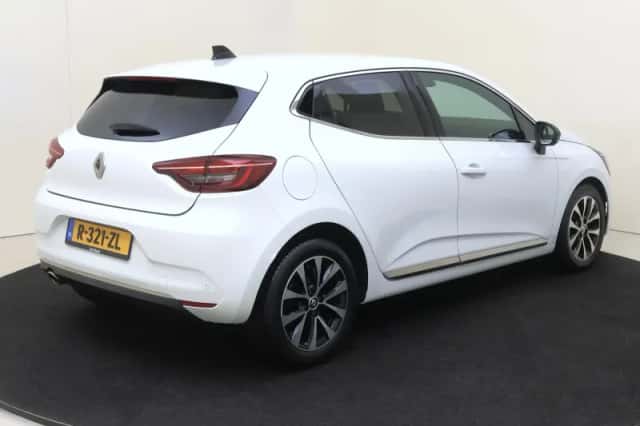 Renault Clio (2022) thumbnail 4