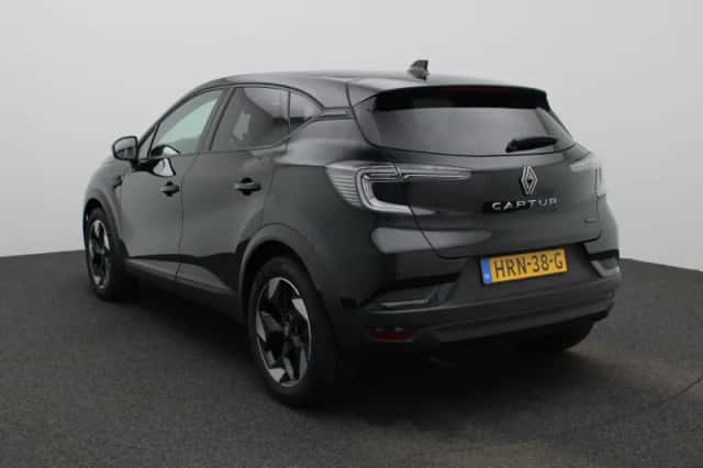 Renault Captur (2025) thumbnail 2