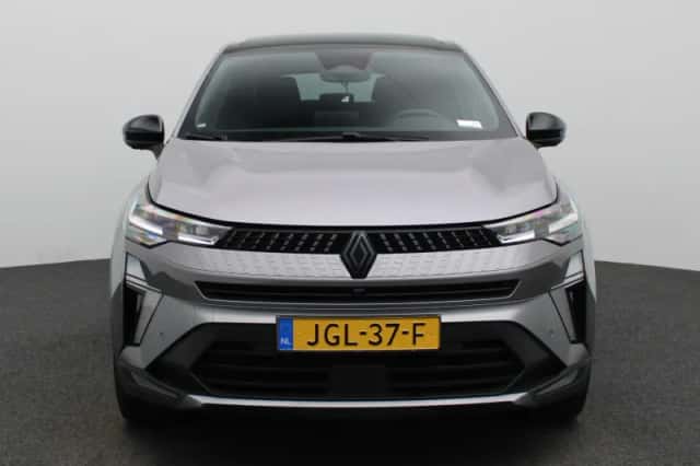 Renault Captur (2025) thumbnail 3