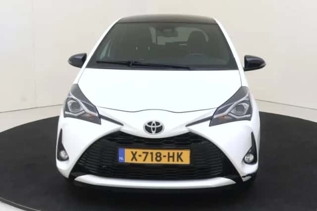 Toyota Yaris (2019) thumbnail 5