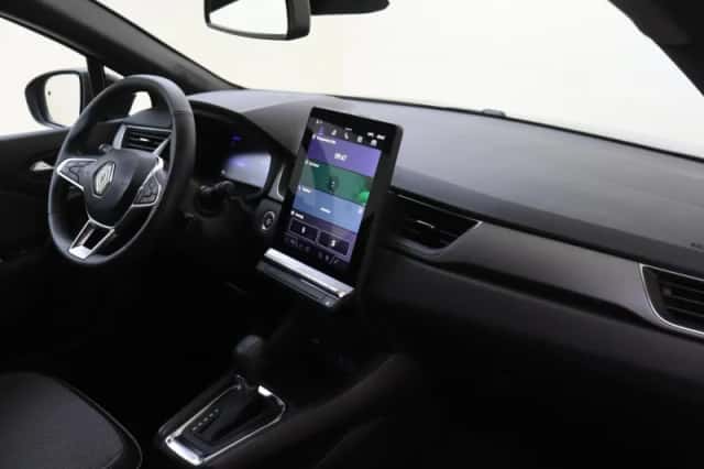 Renault Captur (2025) thumbnail 5