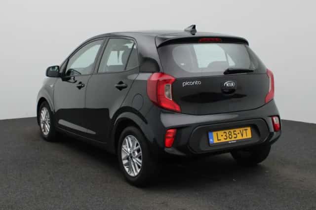 Kia Picanto (2021) thumbnail 2