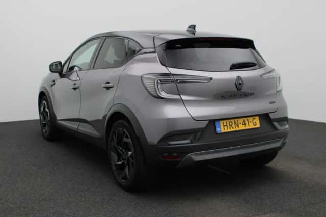 Renault Captur (2025) thumbnail 2