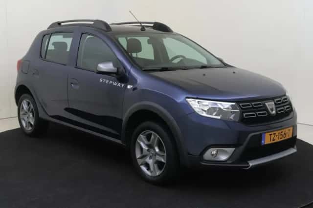 Dacia Sandero Stepway (2018) thumbnail 2