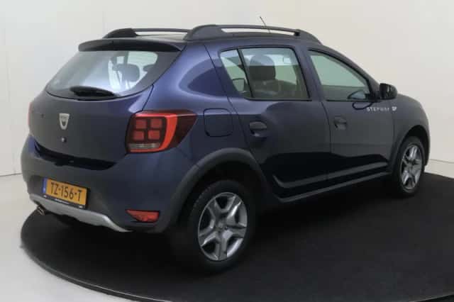 Dacia Sandero Stepway (2018) thumbnail 4