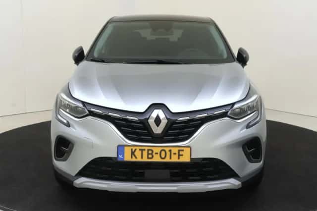 Renault Captur (2023) thumbnail 6