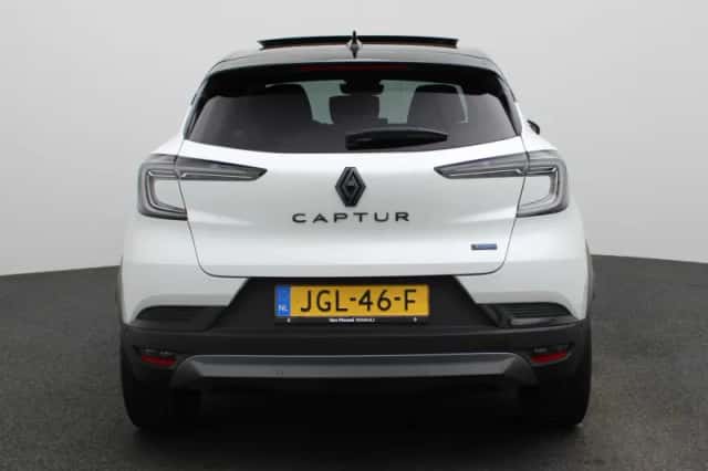 Renault Captur (2025) thumbnail 5