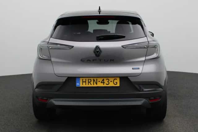 Renault Captur (2025) thumbnail 5