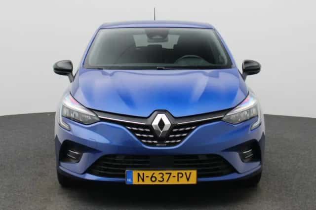 Renault Clio (2021) thumbnail 3