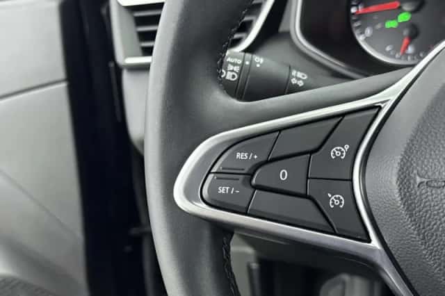 Renault Clio (2022) thumbnail 6