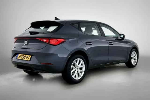 SEAT Leon (2024) thumbnail 4