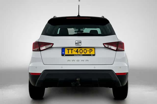 SEAT Arona (2018) thumbnail 3
