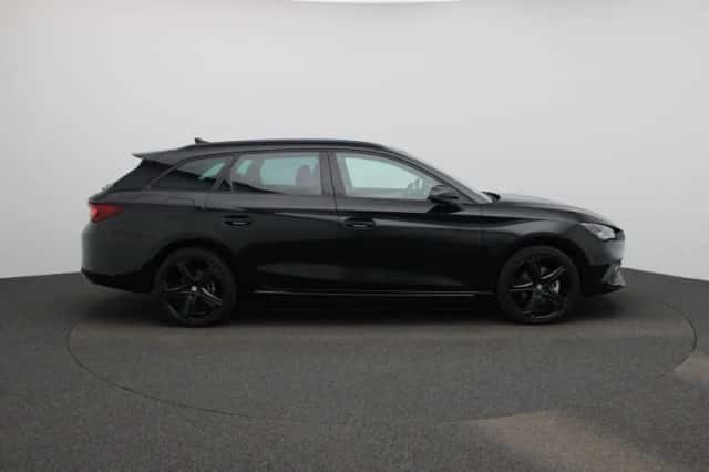 SEAT Leon (2025) thumbnail 6