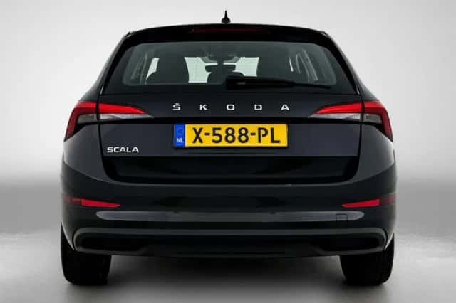 Škoda Scala (2024) thumbnail 3