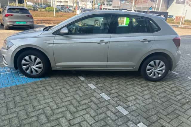 Volkswagen Polo (2019) thumbnail 2