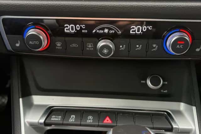 Audi Q3 (2020) thumbnail 4