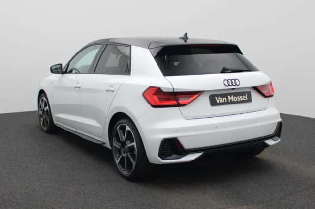 Audi A1 (2025) thumbnail 3