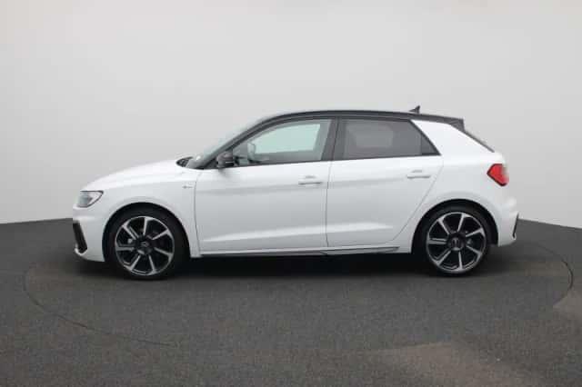 Audi A1 (2025) thumbnail 4