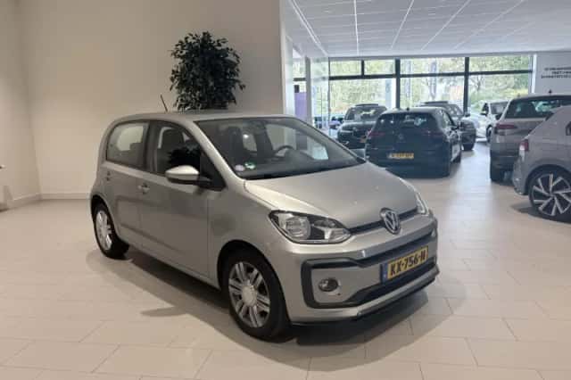 Volkswagen Up! (2017) thumbnail 6