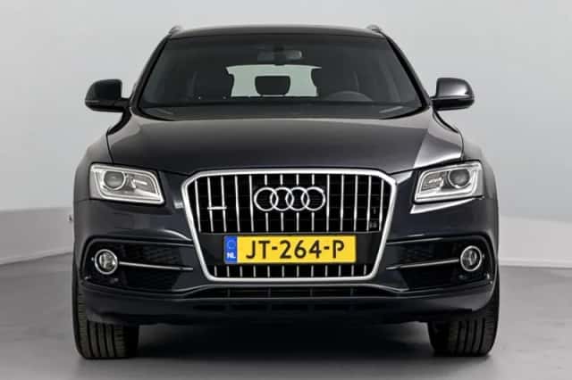 Audi Q5 (2016) thumbnail 2