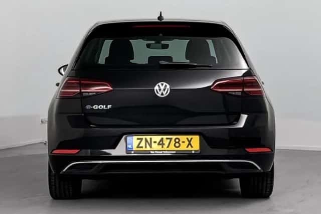 Volkswagen E-Golf (2019) thumbnail 3