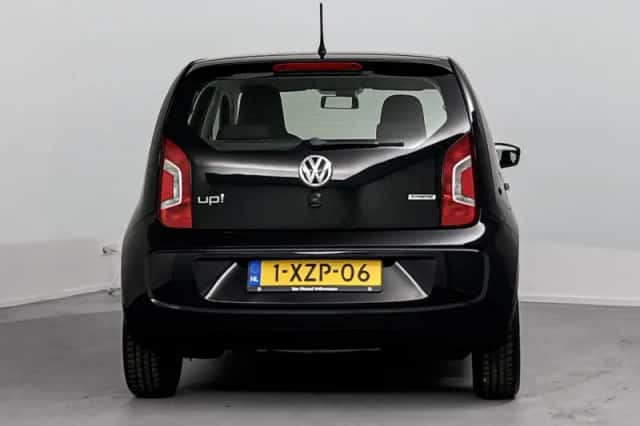 Volkswagen Up! (2014) thumbnail 3