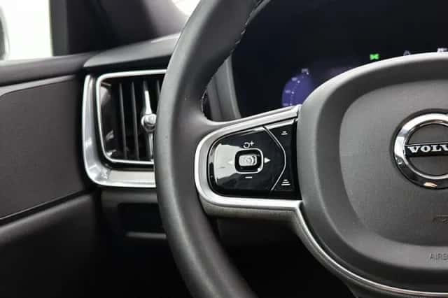Volvo V60 (2022) thumbnail 6