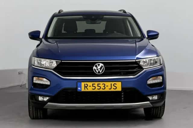Volkswagen T-Roc (2022) thumbnail 5