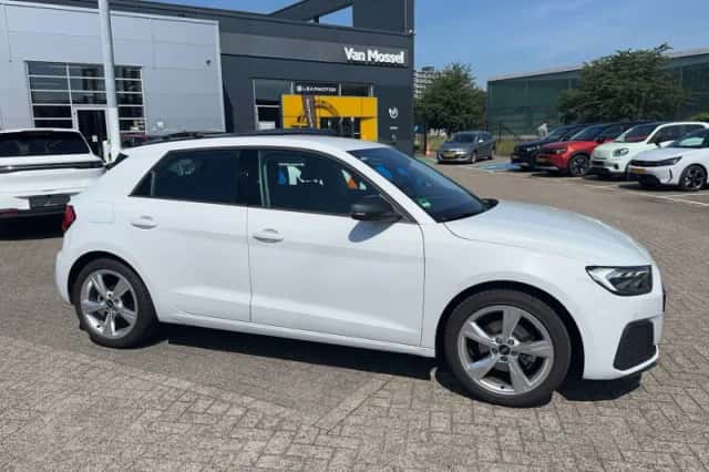 Audi A1 (2023) thumbnail 5