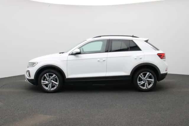 Volkswagen T-Roc (2022) thumbnail 4