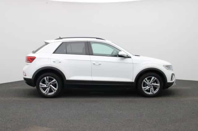Volkswagen T-Roc (2022) thumbnail 6