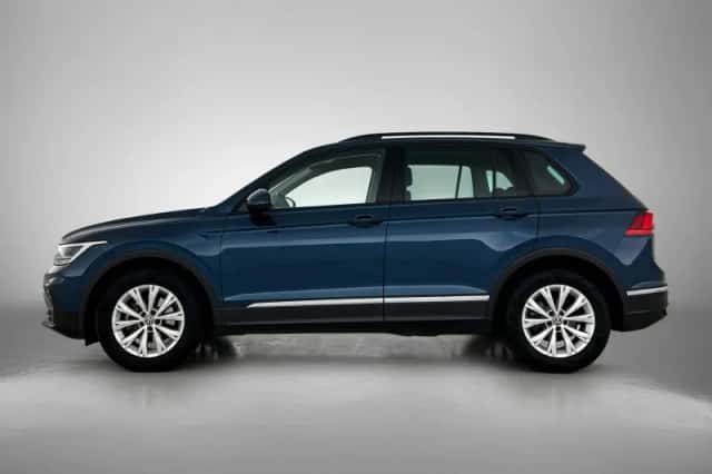Volkswagen Tiguan (2021) thumbnail 2