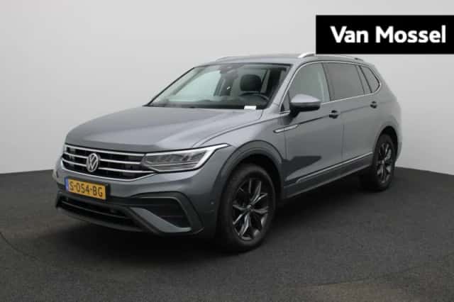 Volkswagen Tiguan (2023) thumbnail 1
