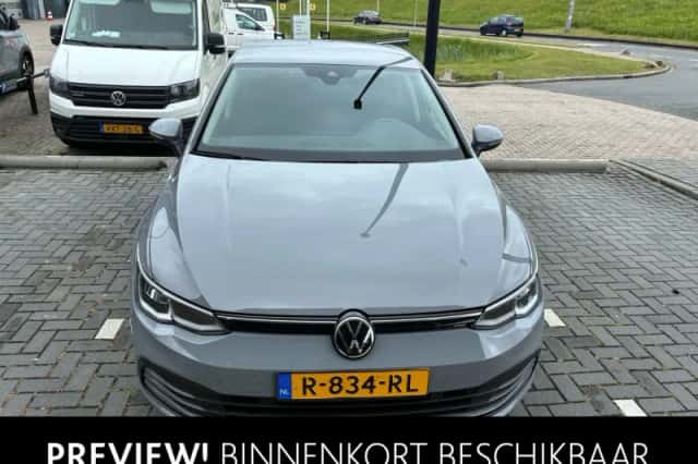 Volkswagen Golf (2022) thumbnail 1